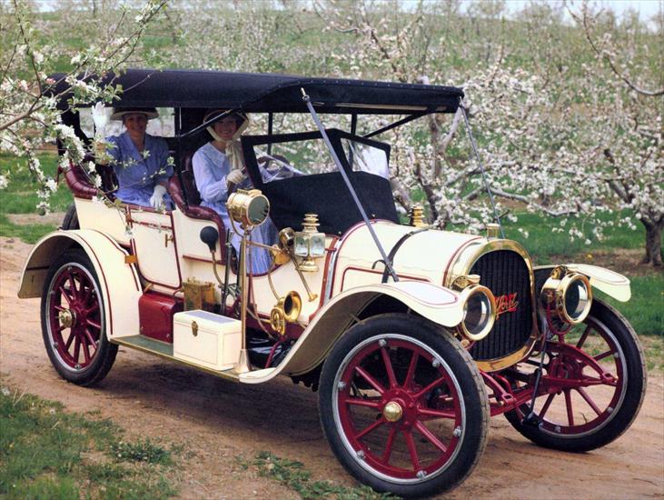 stare samochody - 1910 Pope-Hartford Touring Car Cream.jpg