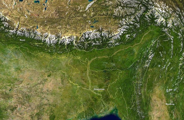 Nepal - obrazy - 1024px-Brahmaputra-verlaufsgebiet. Nepal i okolice widziane z kosmosu.jpg