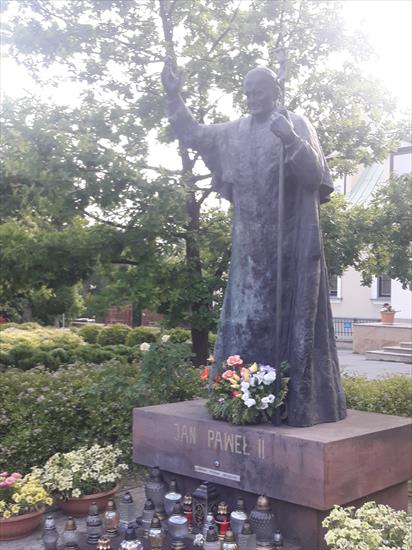 2019.06.15 - Kielce - 005 - Pomnik Jana Pawla II.jpg